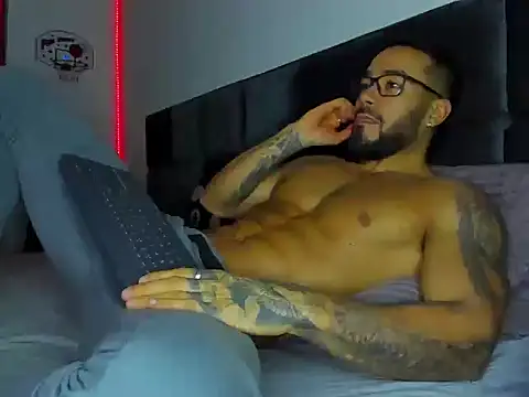 Alexander Martines online show from 11, 11, 2025