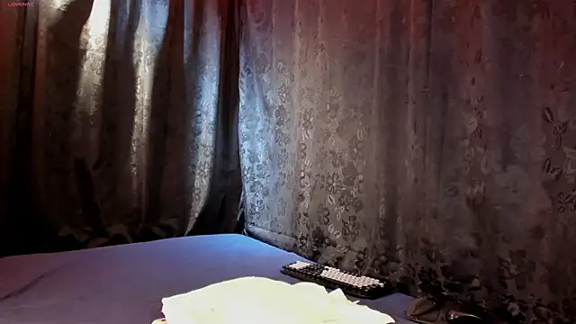 MiaKnox online show from 24, 5, 2026