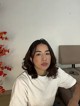 VictoriaHiill online show from 8, 7, 2026