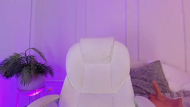 Mariapettit online show from 11, 3, 2025