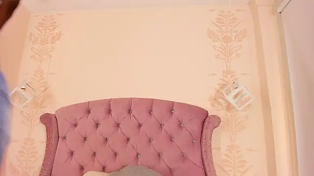 DaphneLloyd online show from 29, 9, 2025