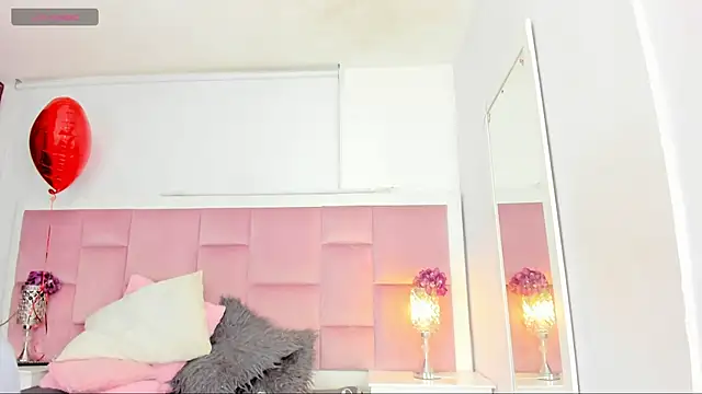 DaphneLloyd online show from 9, 2, 2025