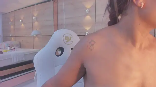 martina touss online show from 15, 12, 2025