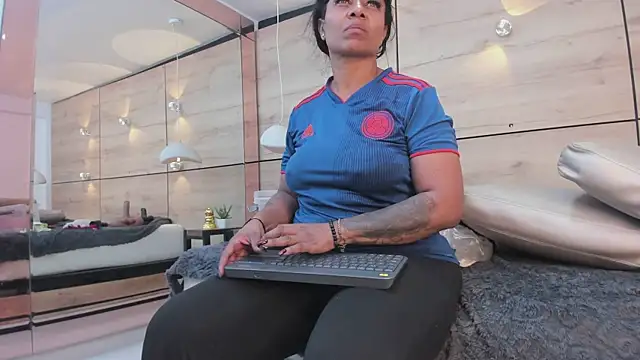 martina touss online show from 8, 7, 2026