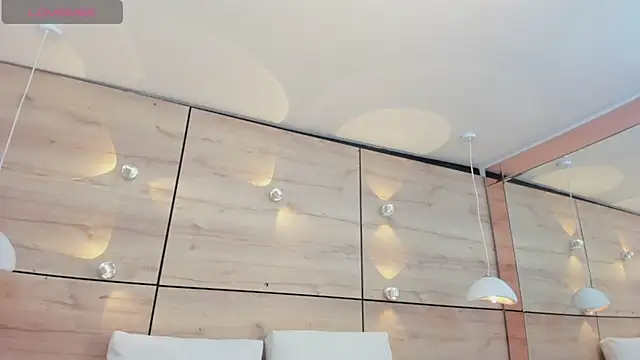 martina touss online show from 19, 3, 2025