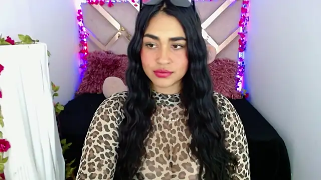 Charlotte cute18 online show from 7, 3, 2025