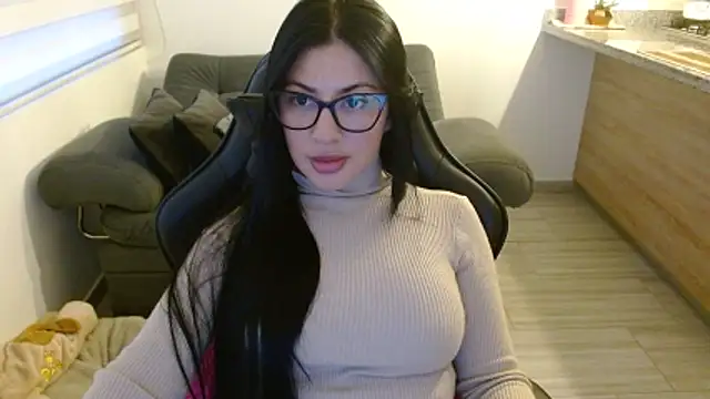Snapshot of Charlotte_cute18 chatting on 18, 3, 2026 Charlotte cute18 online show from 18, 3, 2026
