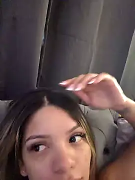 Ameliadickens online show from 6, 11, 2025