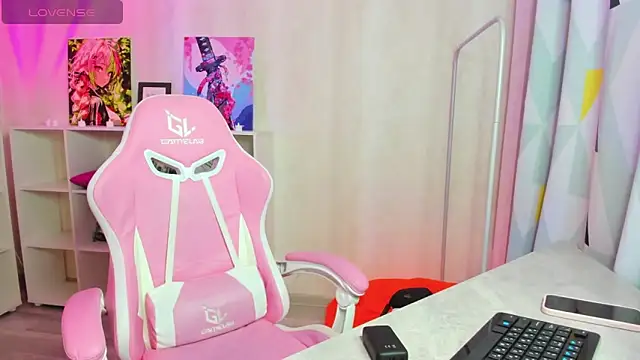 Stacey Brown online show from 6, 12, 2024