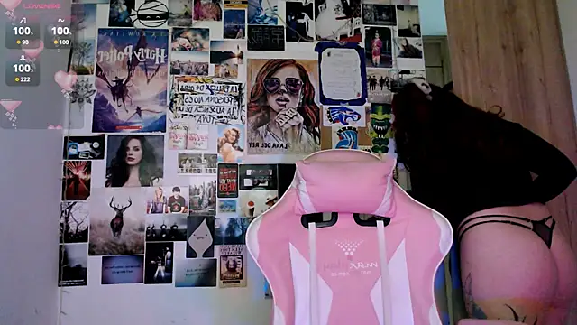 Sunny-hott online show from 6, 3, 2026