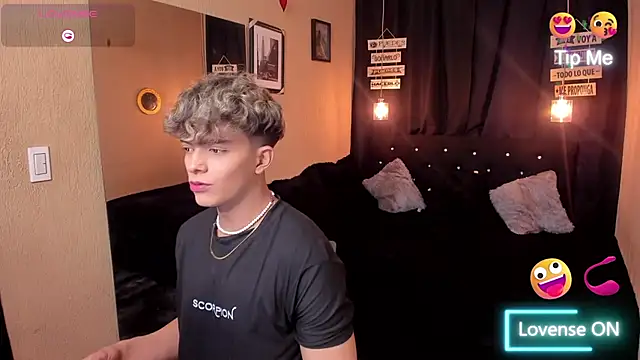 Snapshot of ANDRIUS_24 chatting on 8, 3, 2025 ANDRIUS 24 online show from 8, 3, 2025