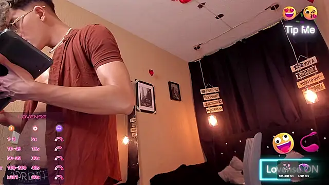 Snapshot of ANDRIUS_24 chatting on 17, 3, 2025 ANDRIUS 24 online show from 17, 3, 2025