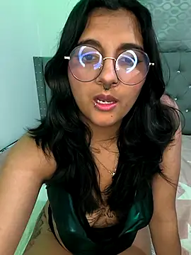 Snapshot of Alliccee chatting on 8, 3, 2025 Alliccee online show from 8, 3, 2025