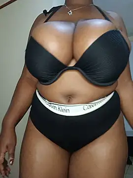 suckmyboobs12  online show from 17, 5, 2026