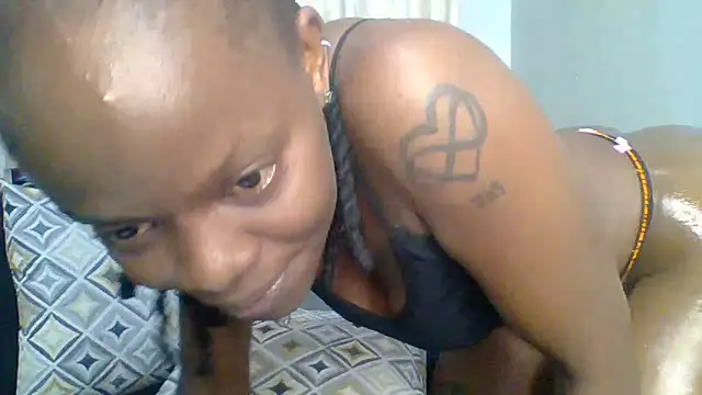 Petite 254 online show from 22, 12, 2025