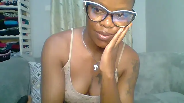 Petite 254 online show from 21, 4, 2026