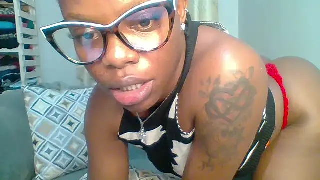 Petite 254 online show from 23, 4, 2026