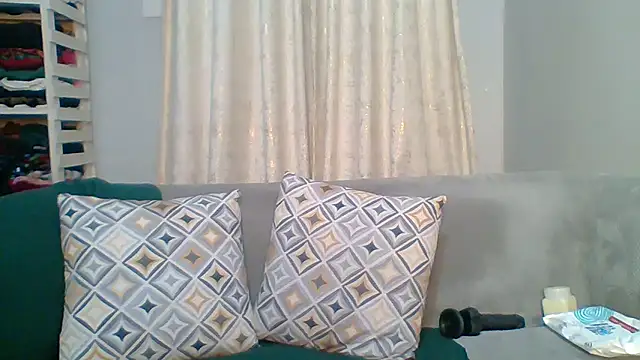 Petite 254 online show from 15, 1, 2026