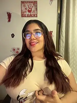 Snapshot of KathyGonzalez chatting on 9, 10, 2025 KathyGonzalez online show from 9, 10, 2025