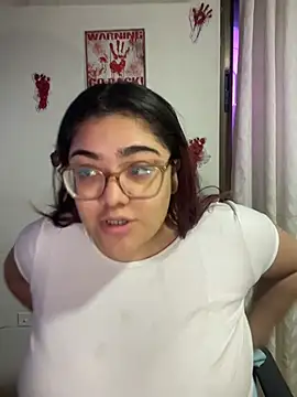 Snapshot of KathyGonzalez chatting on 28, 10, 2025 KathyGonzalez online show from 28, 10, 2025