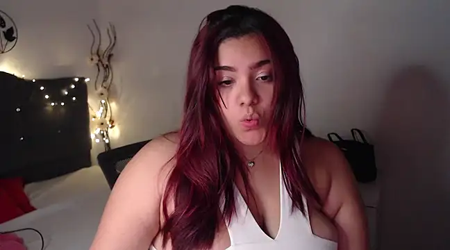 Snapshot of KathyGonzalez chatting on 8, 3, 2025 KathyGonzalez online show from 8, 3, 2025