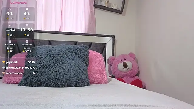 Hotsamantamature online show from 26, 11, 2025