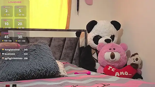 Hotsamantamature online show from 30, 9, 2025