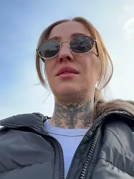 Snapshot of ElenaHaze chatting on 14, 3, 2025 ElenaHaze online show from 14, 3, 2025