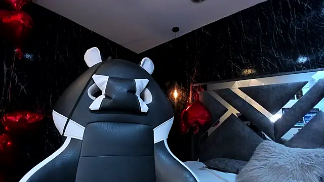 EMMABRAT online show from 19, 2, 2025