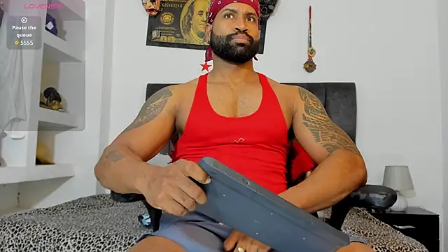 MattRodriguez9 online show from 13, 12, 2025