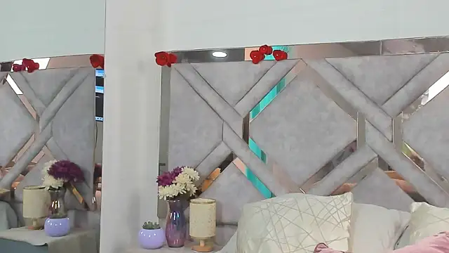 Victoriabecker online show from 10, 1, 2025