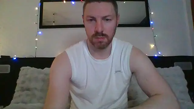 Snapshot of Fit4fun24 chatting on 4, 2, 2025 Fit4fun24 online show from 4, 2, 2025