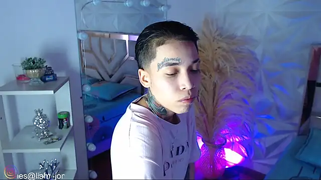 Jonesliam23 online show from 24, 2, 2026