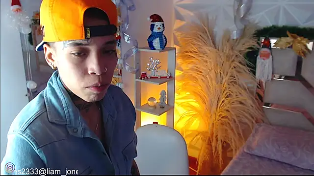 Jonesliam23 online show from 4, 12, 2025