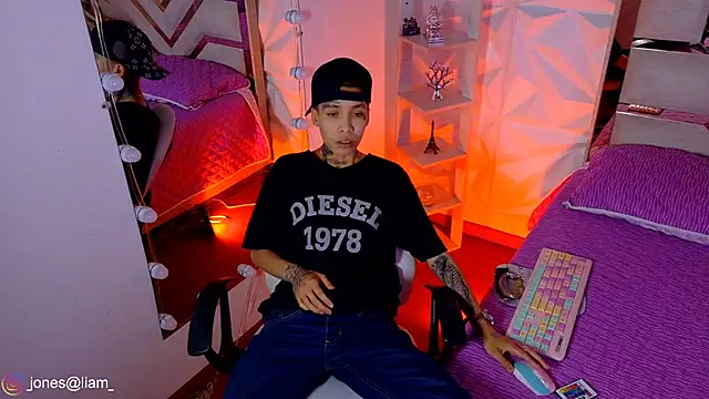 Jonesliam23 online show from 11, 5, 2026