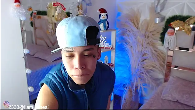 Jonesliam23 online show from 3, 12, 2025