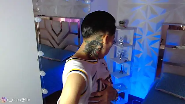 Jonesliam23 online show from 5, 4, 2026