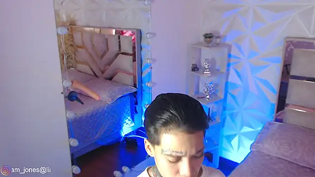 Jonesliam23 online show from 30, 4, 2026