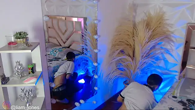 Jonesliam23 online show from 12, 3, 2026