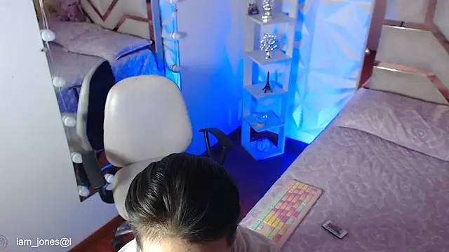 Jonesliam23 online show from 28, 4, 2026