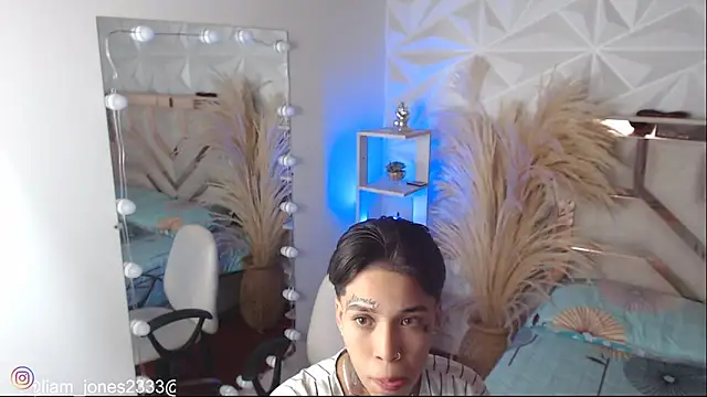 Jonesliam23 online show from 28, 10, 2025