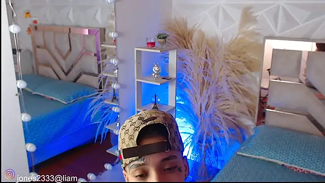 Jonesliam23 online show from 25, 11, 2025