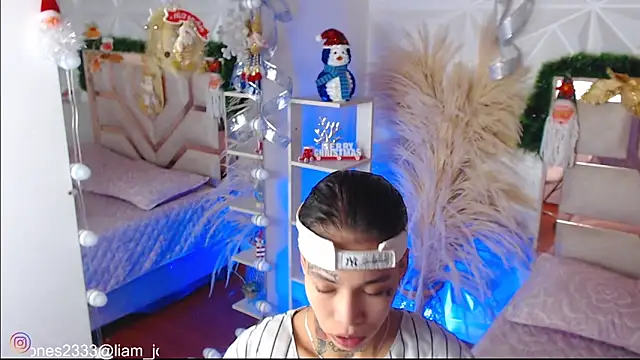 Jonesliam23 online show from 5, 12, 2025