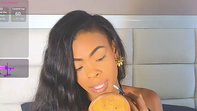 Snapshot of adaraSmiith chatting on 5, 3, 2026 adaraSmiith online show from 5, 3, 2026