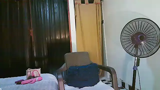 kimmiemm online show from 15, 7, 2026
