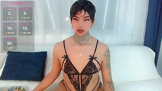 Snapshot of laura_sweett120 chatting on 17, 6, 2026 laura sweett120 online show from 17, 6, 2026