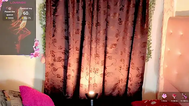 Snapshot of the-horus-girl chatting on 8, 7, 2026 the-horus-girl online show from 8, 7, 2026