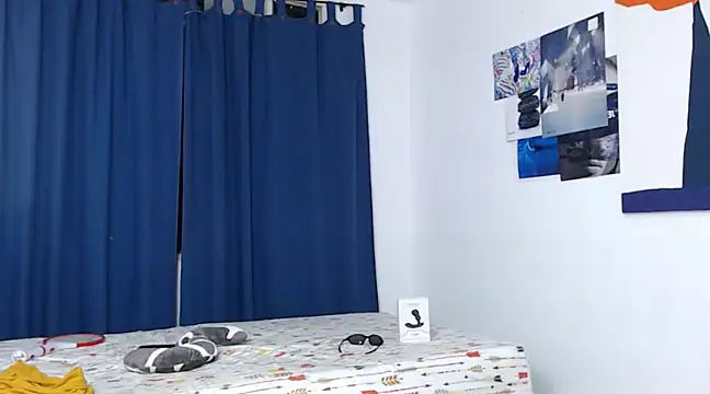 Snapshot of Sanit_Di chatting on 20, 12, 2024 Sanit Di online show from 20, 12, 2024