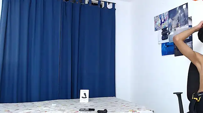 Snapshot of Sanit_Di chatting on 10, 1, 2025 Sanit Di online show from 10, 1, 2025