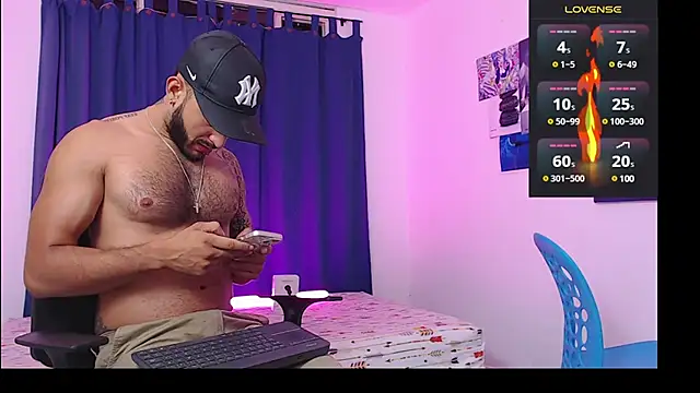 Snapshot of Sanit_Di chatting on 15, 2, 2025 Sanit Di online show from 15, 2, 2025